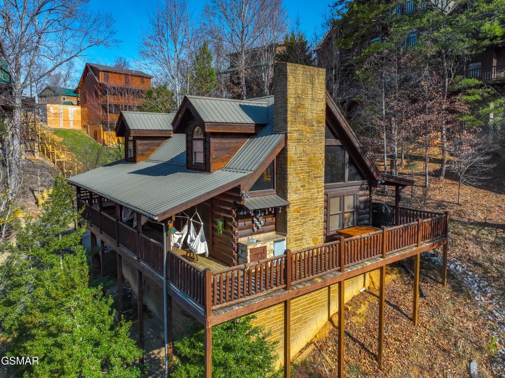Unit for sale at 3118 Campfire Way, Pigeon Forge, TN 37863