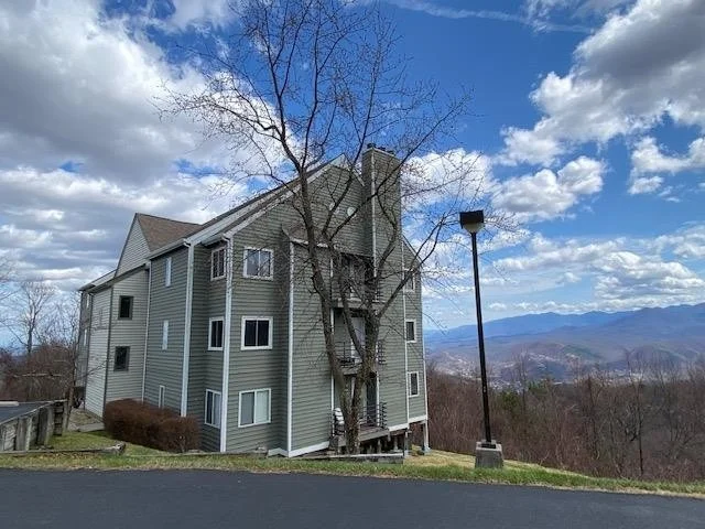 Unit for sale at 1260 Ski View Drive, Gatlinburg, TN 37738
