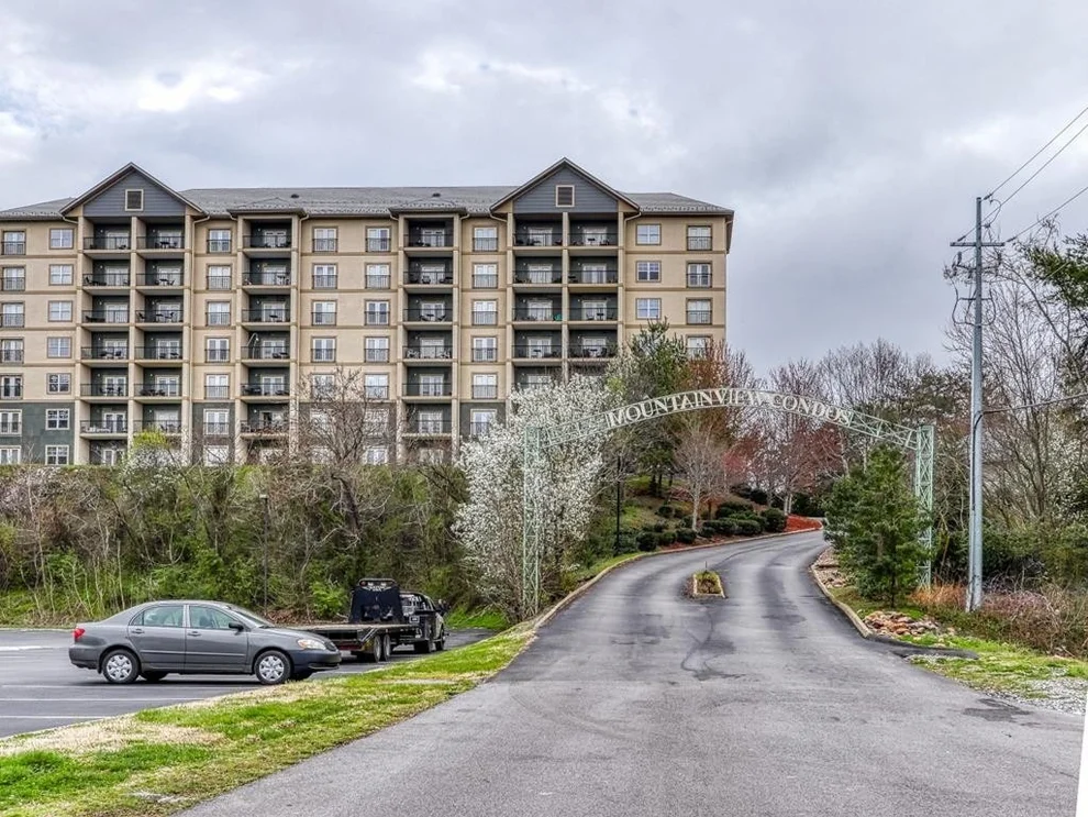 Unit for sale at 124 Plaza Drive, Pigeon Forge, TN 37863