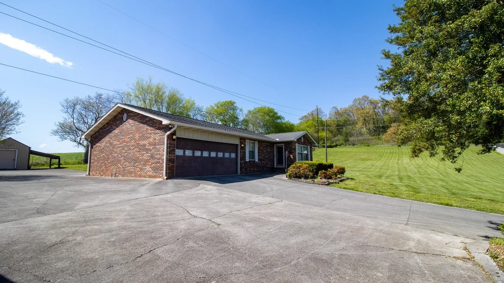 Unit for sale at 208 Helton Street, Kodak, TN 37764