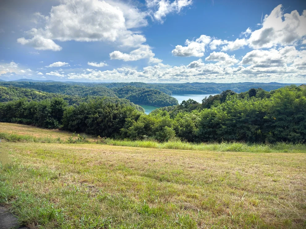 Unit for sale at 30B Bass Rd, Hilham, TN 38568