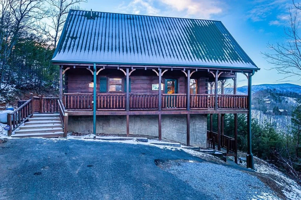 Unit for sale at 943 Falcon View Way, Sevierville, TN 37862