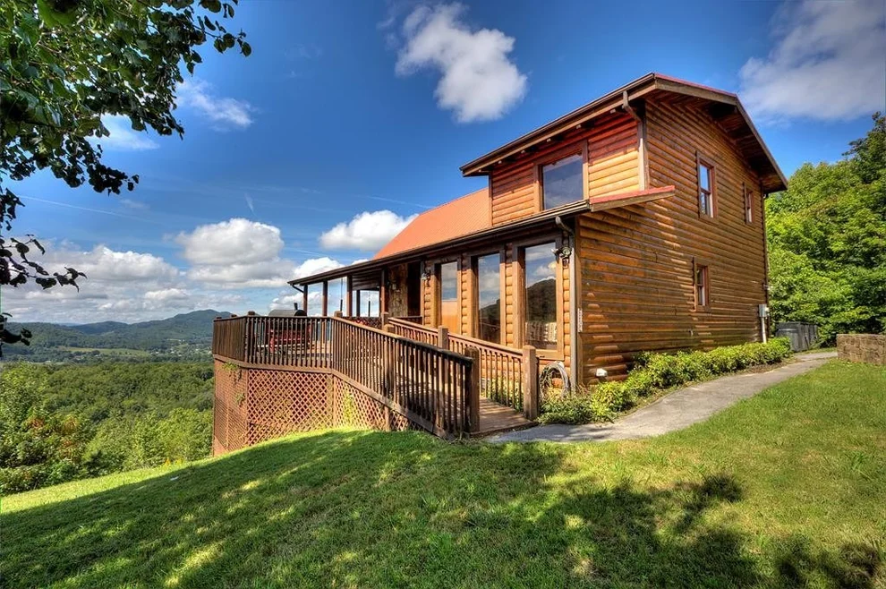 Photo of 3204 Massey Road, Sevierville, TN 37862