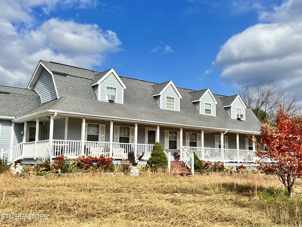 Unit for sale at 2731 Autumn Woods Way, Cosby, TN 37722