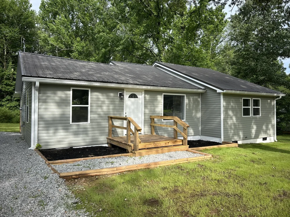 Unit for sale at 161 Post Oak Ave, Camden, TN 38320