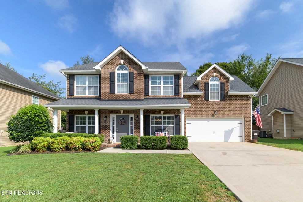 Unit for sale at 1562 Chariot Lane, Knoxville, TN 37918