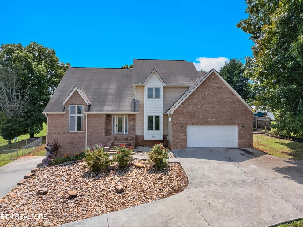 Unit for sale at 219 Sullivan Pointe, Dandridge, TN 37725