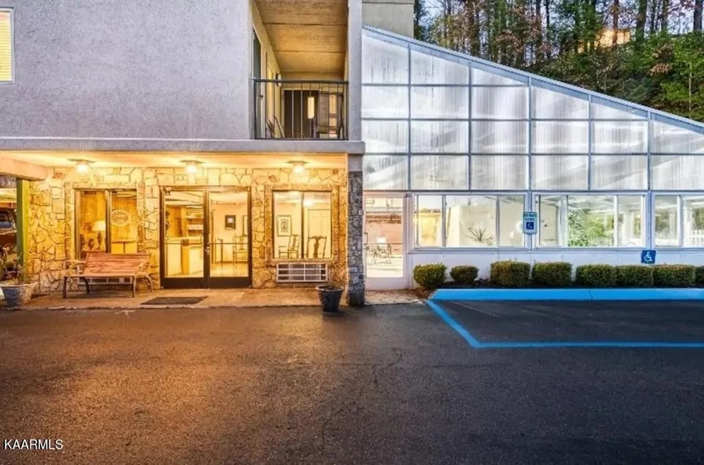 Unit for sale at 413 Baskins Creek Rd, Gatlinburg, TN 37738