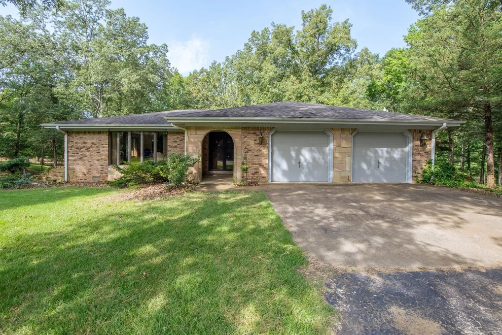 Unit for sale at 1910 HAMBURG LOOP, Savannah, TN 38372