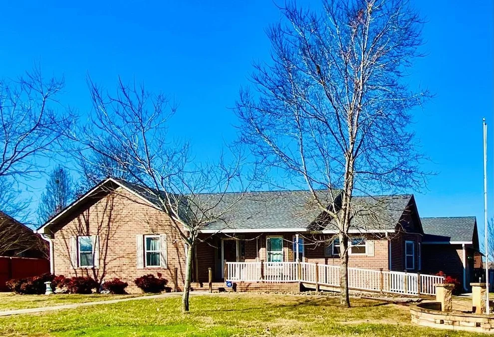 Unit for sale at 1915 Brunswick Drive, Maryville, TN 37803