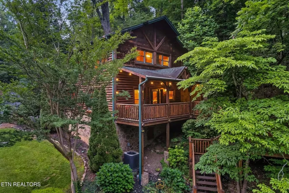 Unit for sale at 646 Gatlinburg Falls Way Way, Gatlinburg, TN 37738
