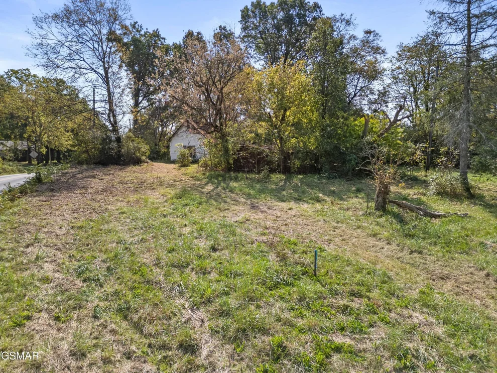 Unit for sale at 1 Green Hill Road, Dandridge, TN 37725