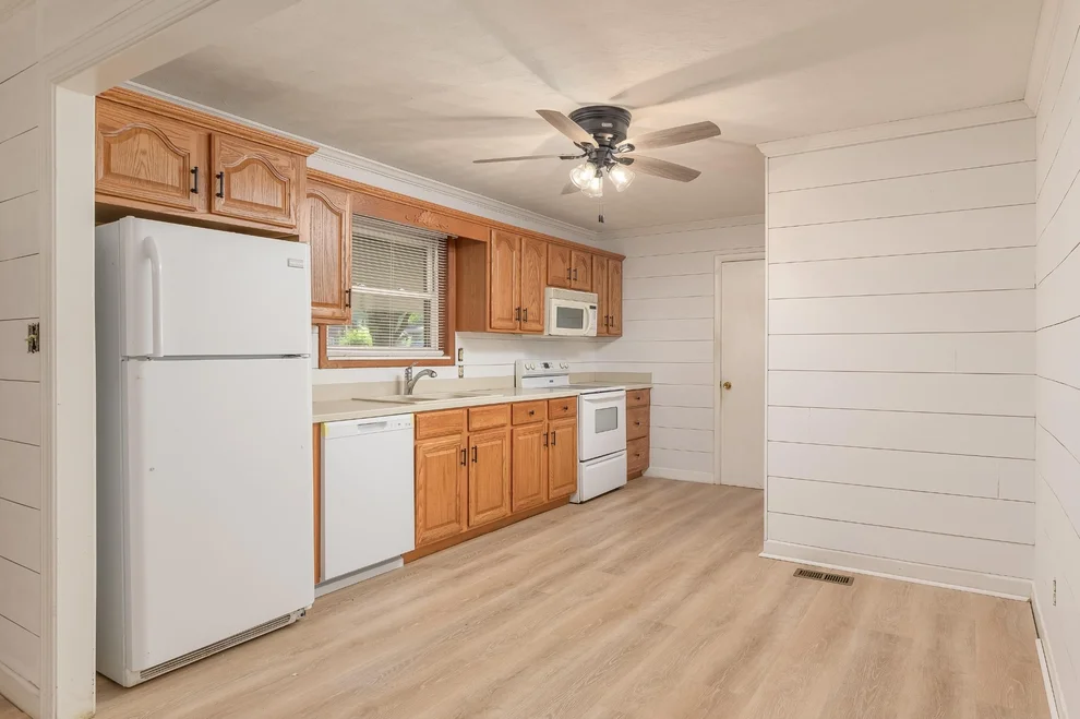Unit for sale at 702 NW Mimosa Drive, Cleveland, TN 37312