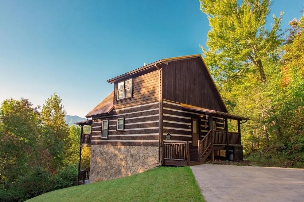 Unit for sale at 721 Littlefoot Lane, Gatlinburg, TN 37738