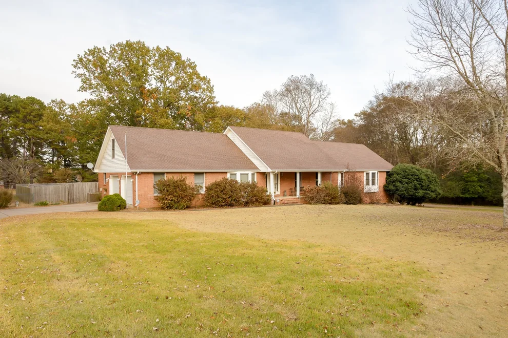 Unit for sale at 7607 Lakewood Dr, Florence, AL 35634