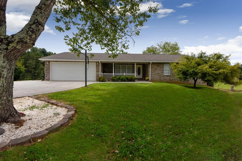 Unit for sale at 2709 Louisville Rd, Maryville, TN 37801