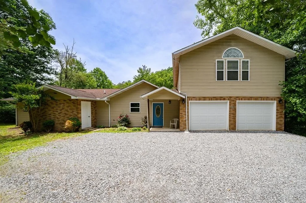 Unit for sale at 602 Only Way, Pigeon Forge, TN 37863