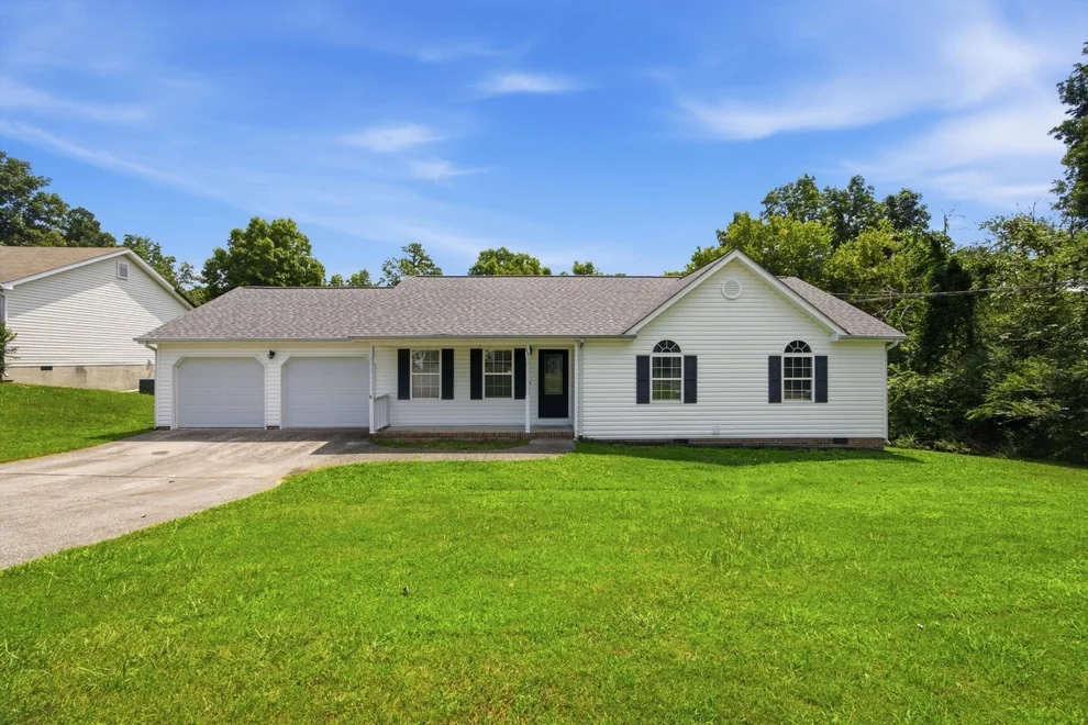 Unit for sale at 144 N Brent Drive, Ringgold, GA 30736