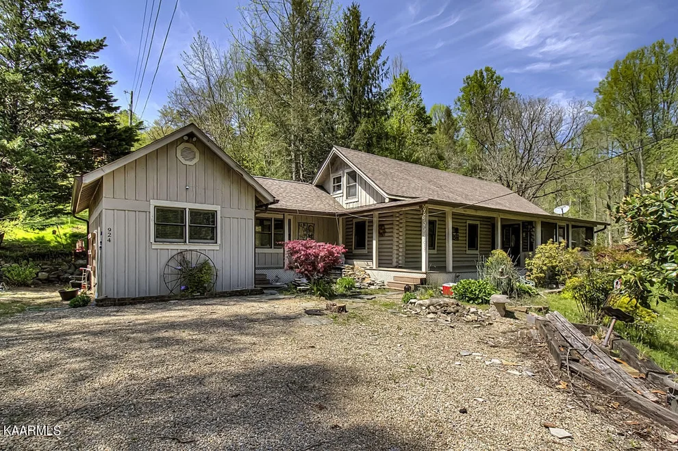 Unit for sale at 924 Moyers Dr., Gatlinburg, TN 37738