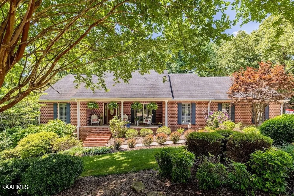 Unit for sale at 2915 Kensington St, Athens, TN 37303