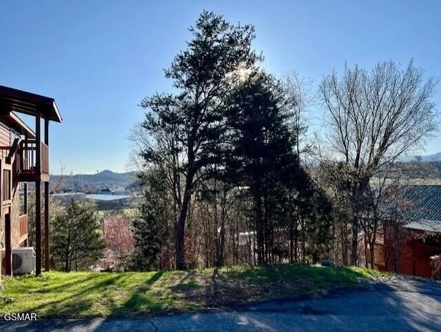 Unit for sale at 32 Blueberry Ridge Way, Pigeon Forge, TN 37863