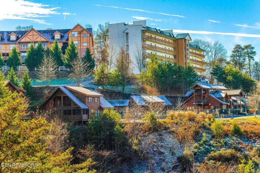 Unit for sale at 830 Golf View Blvd, Pigeon Forge, TN 37863