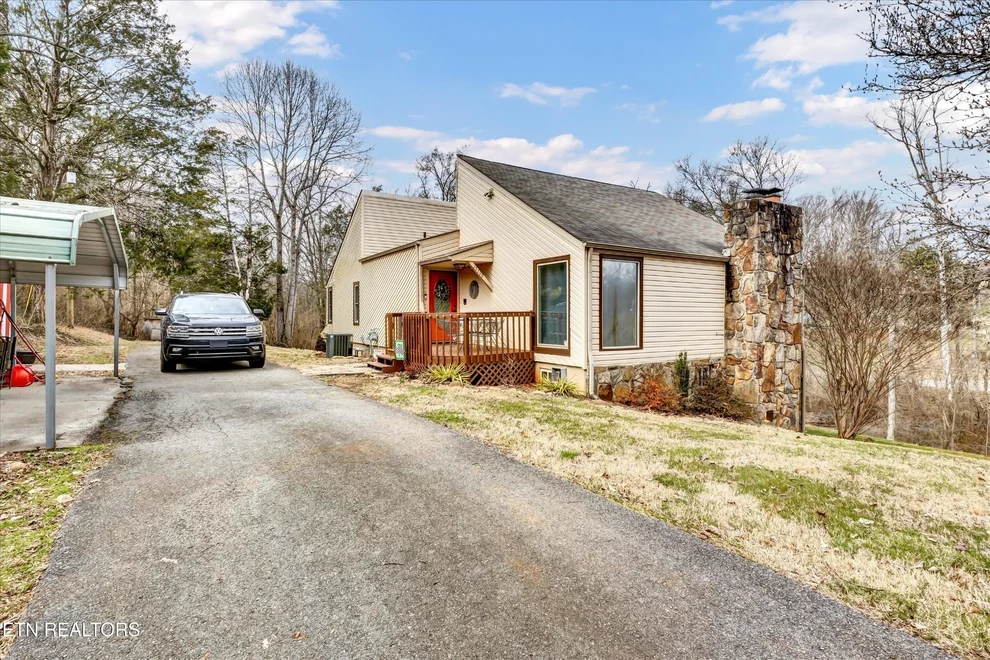 Unit for sale at 15799 Martel Rd, Lenoir City, TN 37772