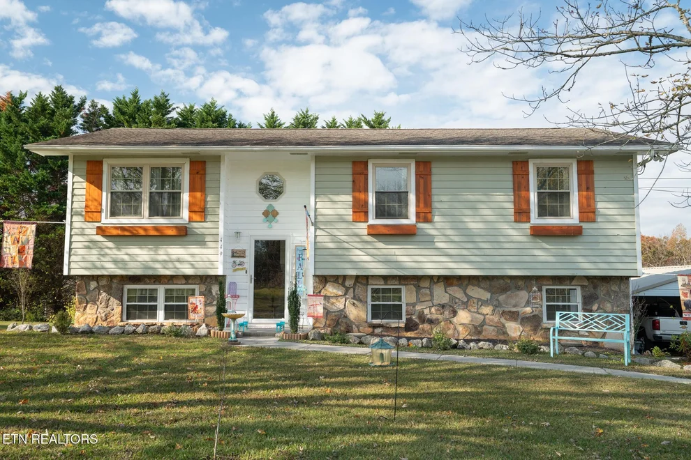 Unit for sale at 449 Water Oak Drive, Seymour, TN 37865