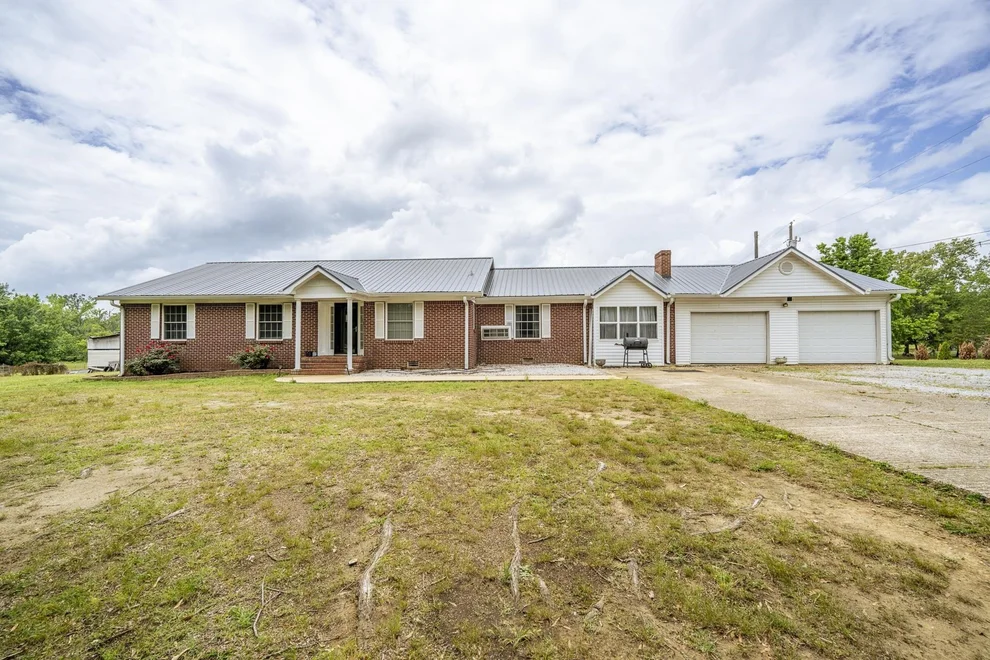 Unit for sale at 8809 Hwy 22, Michie, TN 38357