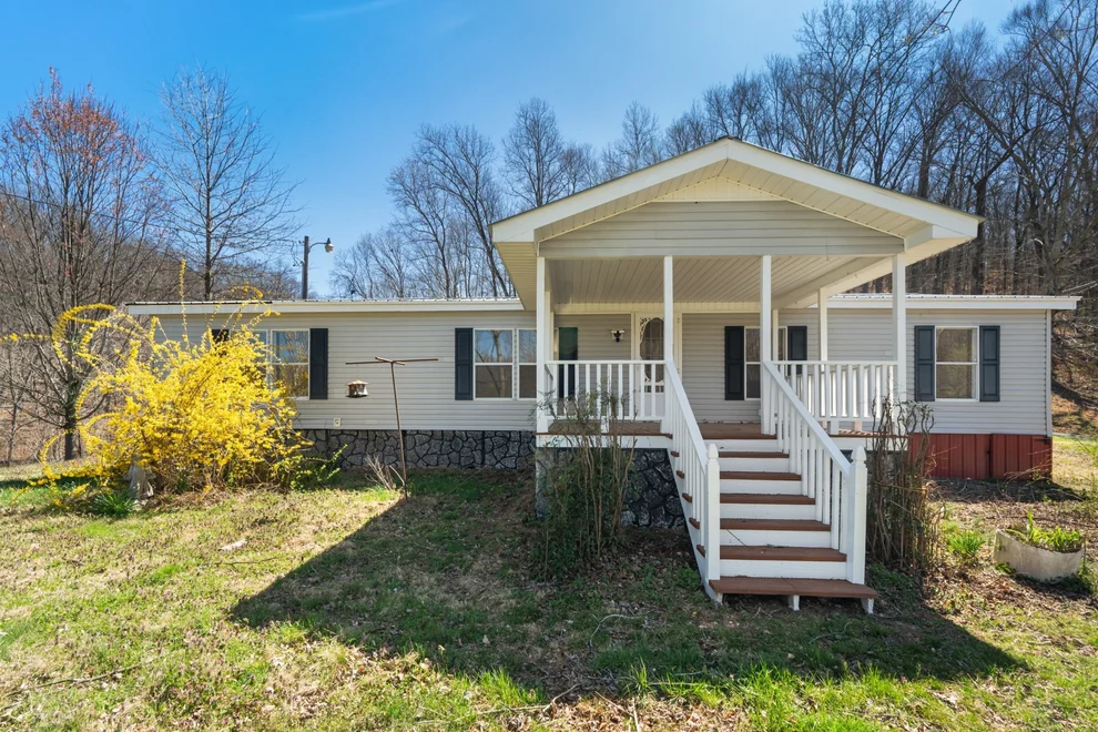 Unit for sale at 319 Jenkins Rd, Centerville, TN 37033