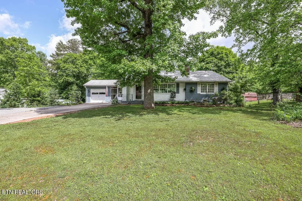 Unit for sale at 229 Sarvis Drive, Knoxville, TN 37920