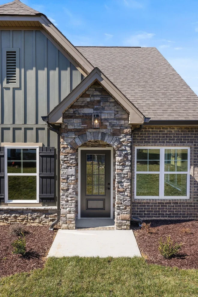 Unit for sale at 92 Founding Way, Lookout Mountain, GA 30750