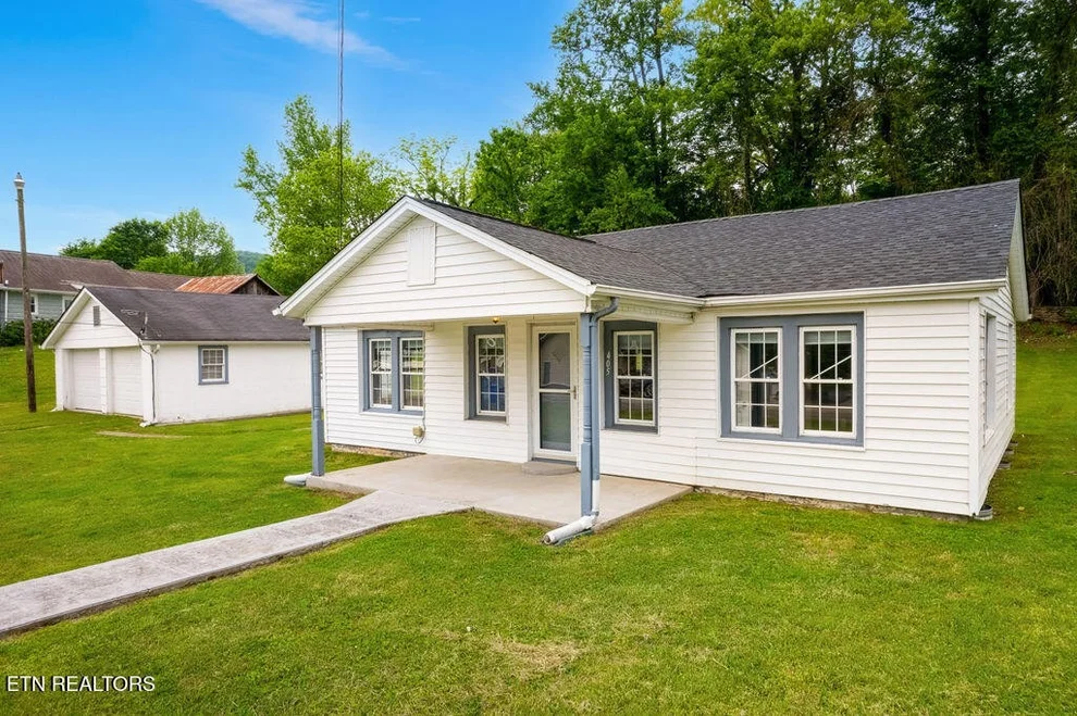 Unit for sale at 405 Wallace Ave, Rocky Top, TN 37769