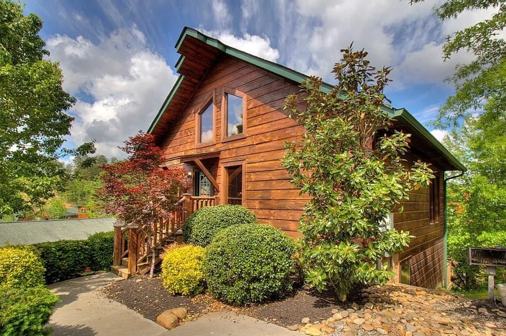 Unit for sale at 925 McMakin Way, Pigeon Forge, TN 37863
