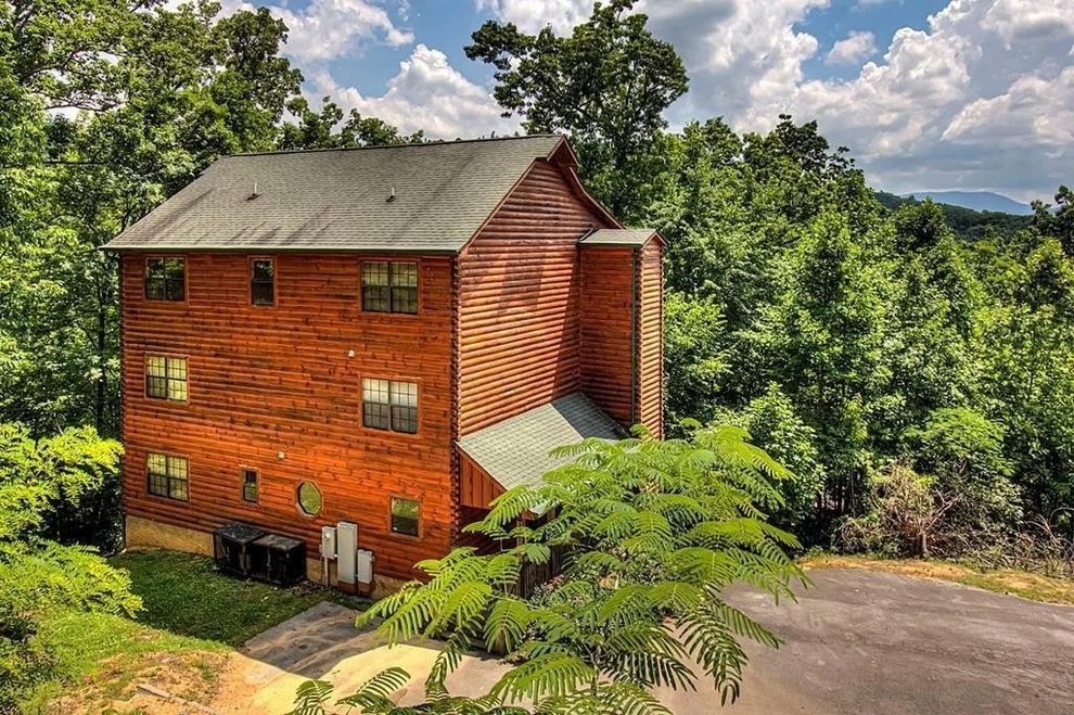 Unit for sale at 1508 Chipmunk Way, Sevierville, TN 37862