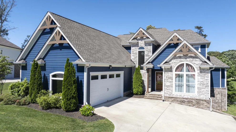 Unit for sale at 206 Goose Creek Circle, Soddy Daisy, TN 37379