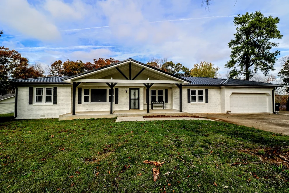 Unit for sale at 201 Bowen Heights Dr, Waverly, TN 37185