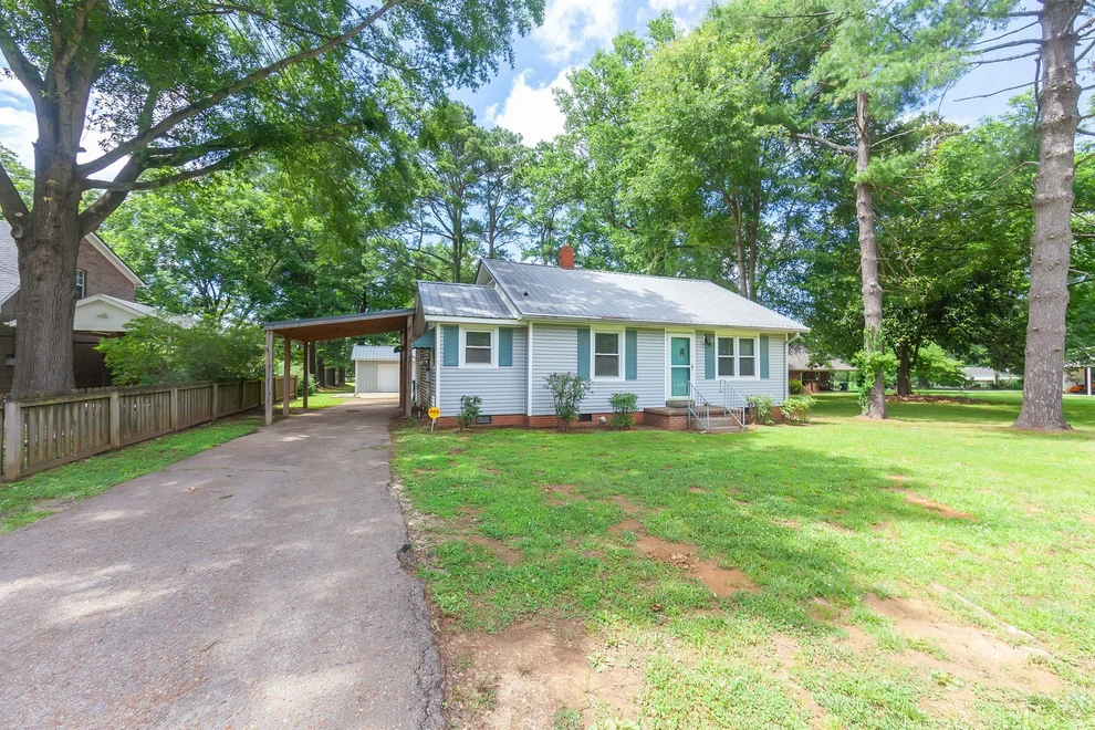 Unit for sale at 371 Bolivar Hwy, Jackson, TN 38301