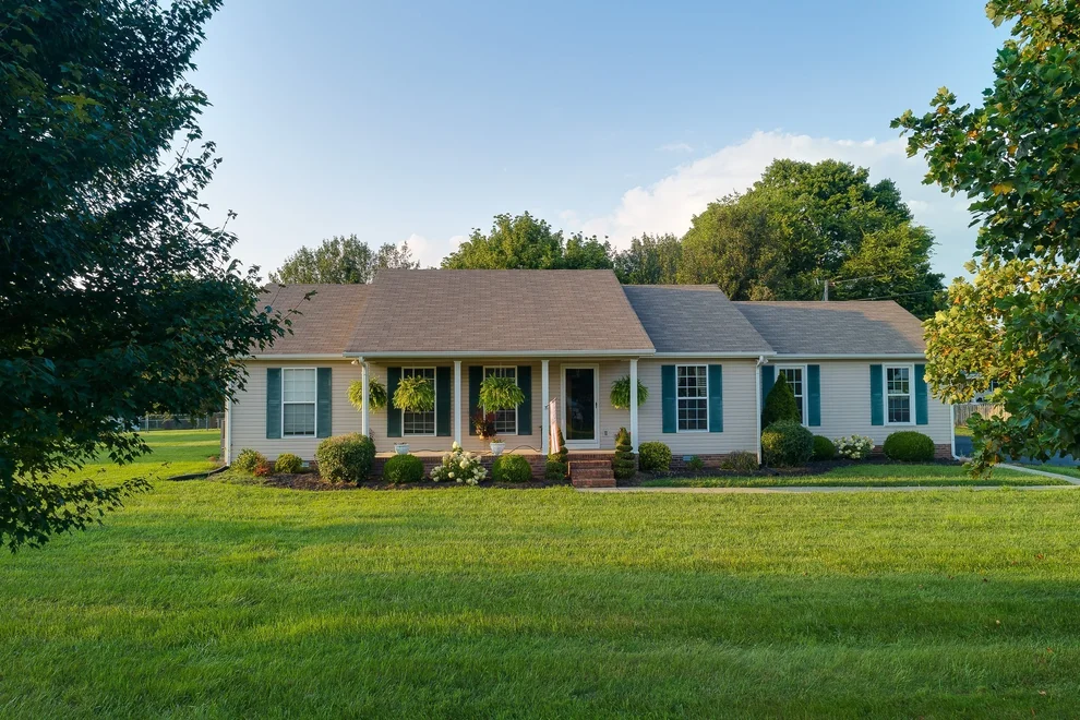 Unit for sale at 2202 Sims Rd, Shelbyville, TN 37160