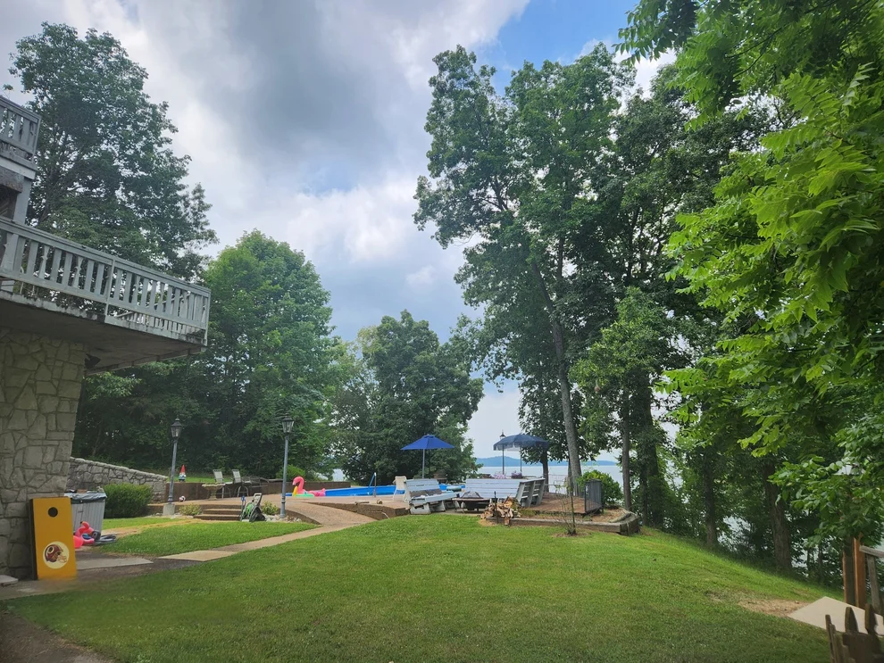 Unit for sale at 68 Cardinal Cir, Cadiz, KY 42211