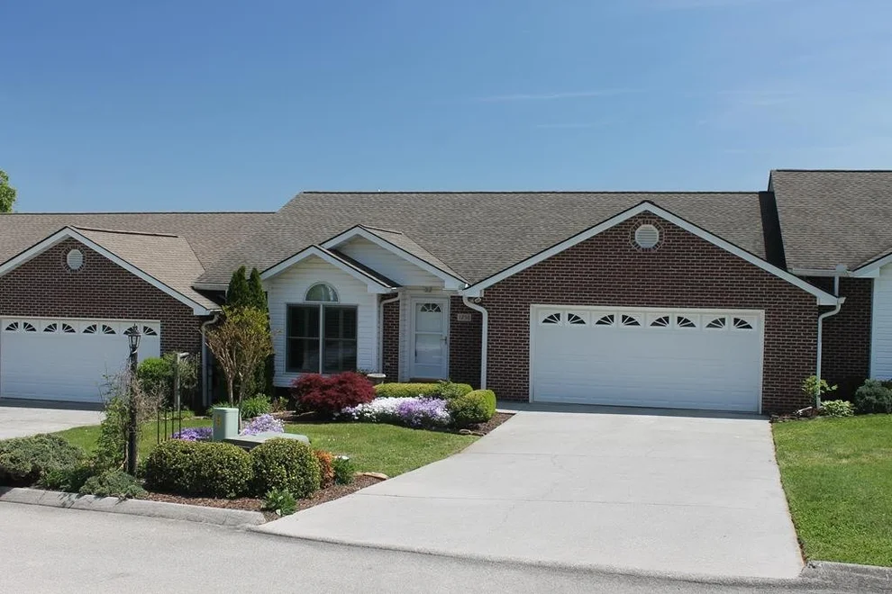 Unit for sale at 1256 Bennington Way, Dandridge, TN 37725