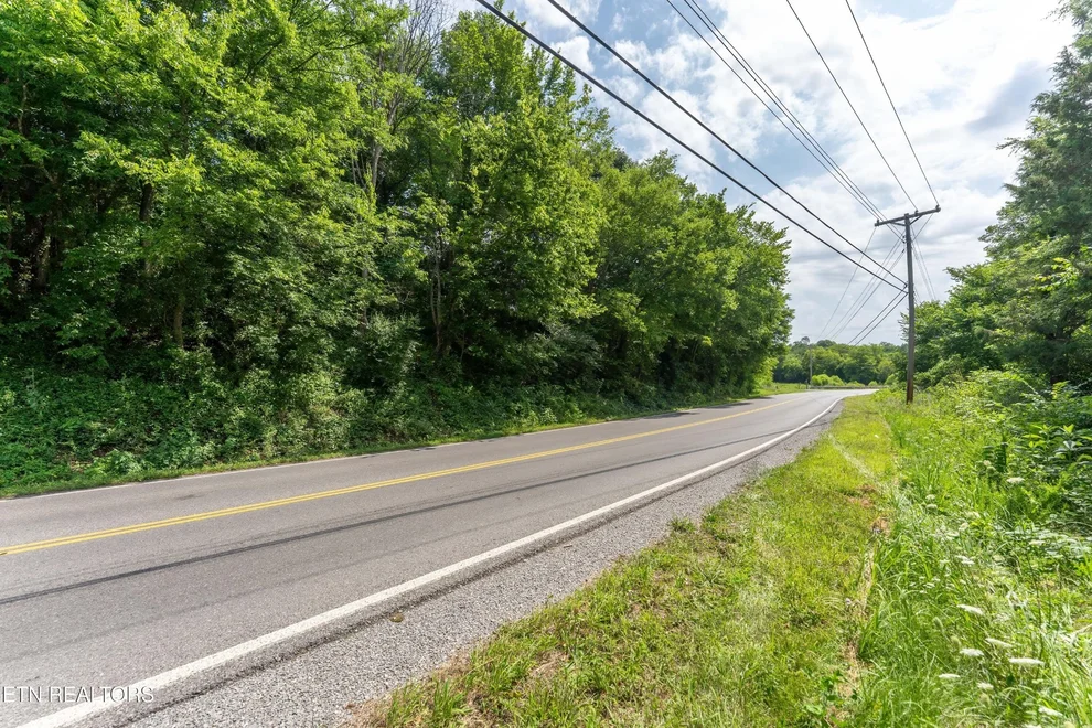 Unit for sale at 1246 Deep Springs Rd, Dandridge, TN 37725
