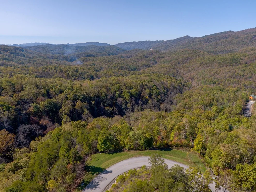 Unit for sale at 5033 Long Rifle Rd, Walland, TN 37886