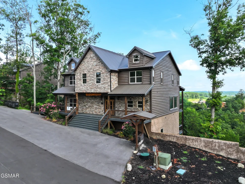 Unit for sale at 1114 Woodland Trek Lane, Sevierville, TN 37876