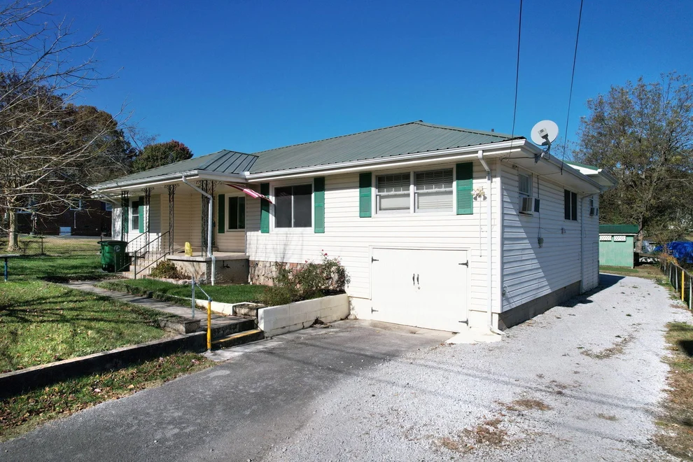 Unit for sale at 3453 Bennett Road, Chattanooga, TN 37412