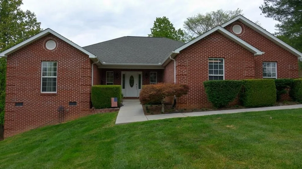 Unit for sale at 466 Casey Lane, Strawberry Plains, TN 37871