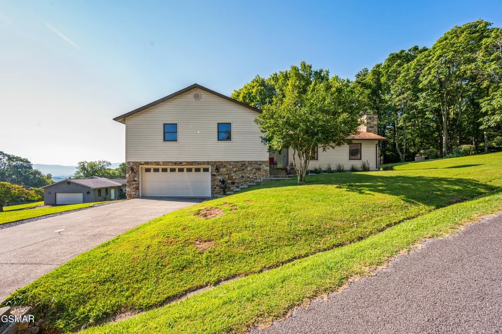 Unit for sale at 401 Edgewood Trail, Newport, TN 37821