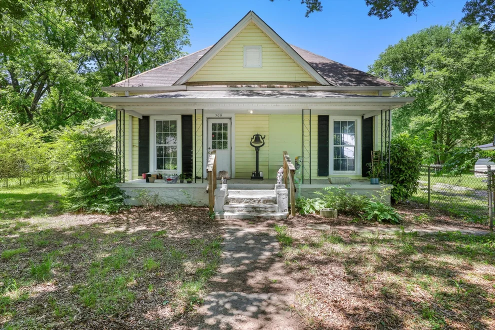 Unit for sale at 506 Daugherty Street, La Fayette, GA 30728