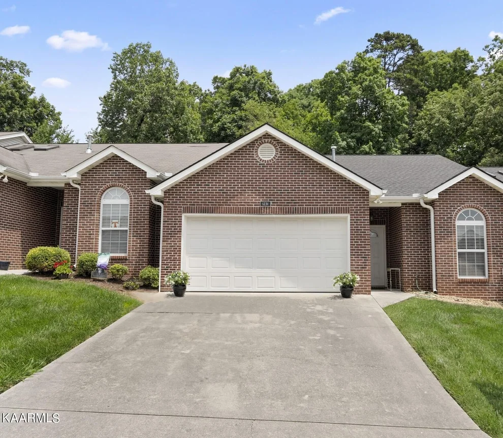 Unit for sale at 1231 Harbin Ridge Lane, Knoxville, TN 37909