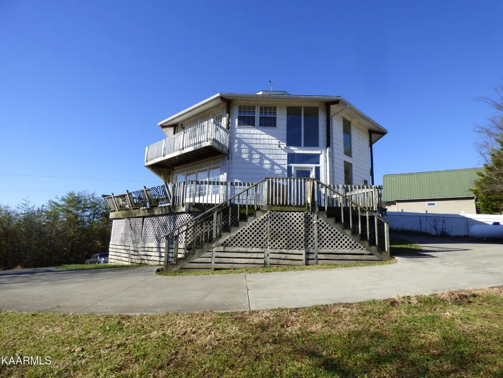 Unit for sale at 336 Oak Hammock Lane, Parrottsville, TN 37843